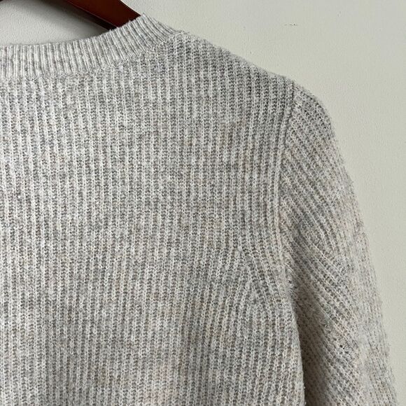 LOFT Crewneck Soft Knit Light Gray Cream Sweater | Size Small - Picture 4 of 9